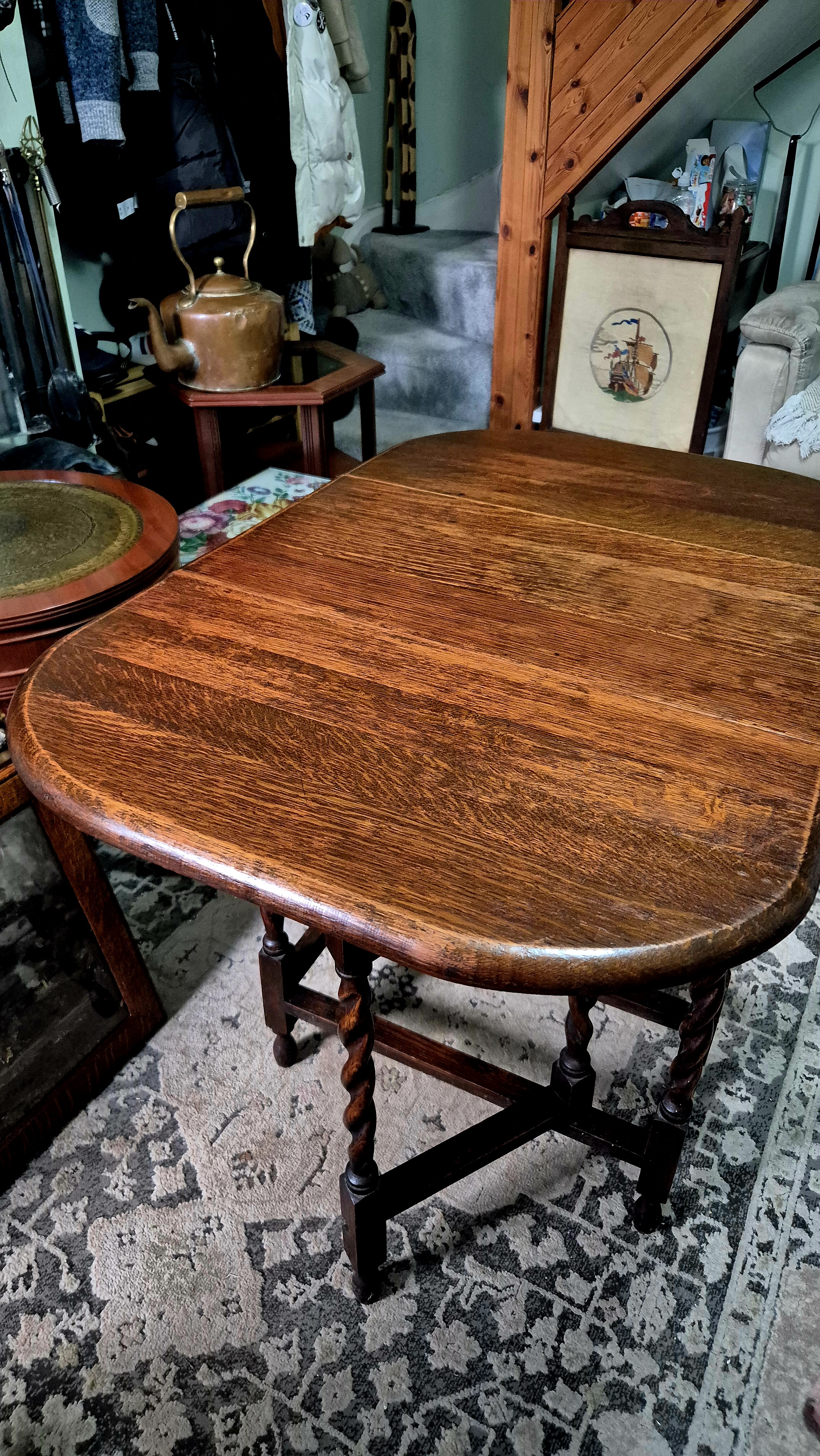Solid Oak, gate leg side table with barley twist legs in goo