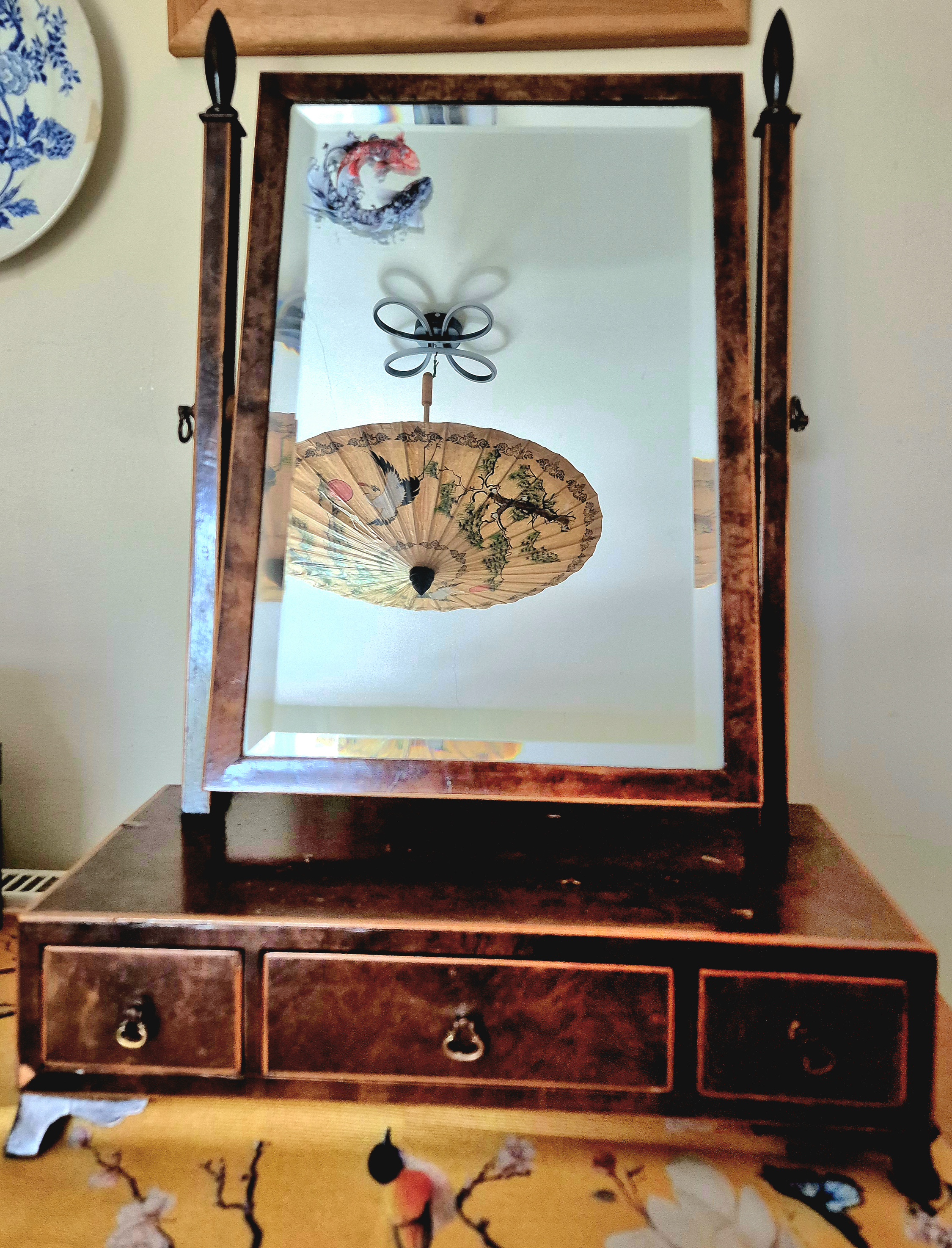 Antique mahogany dressing table / toilet mirror with three s