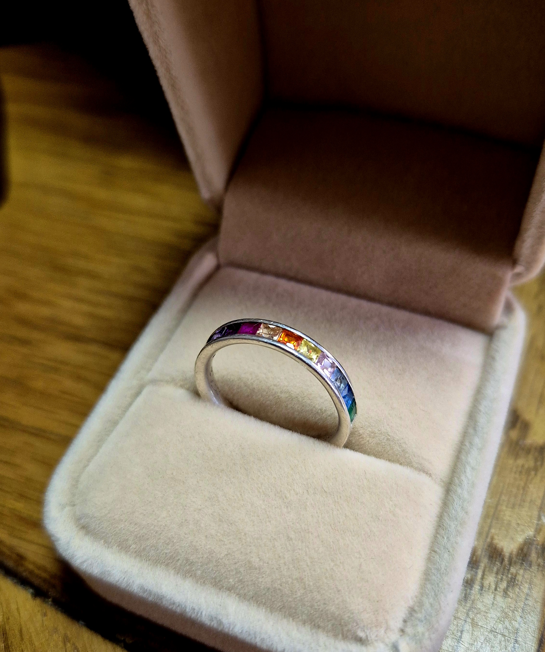 Thomas Sabo designer ring, with inset semi-precious stones i
